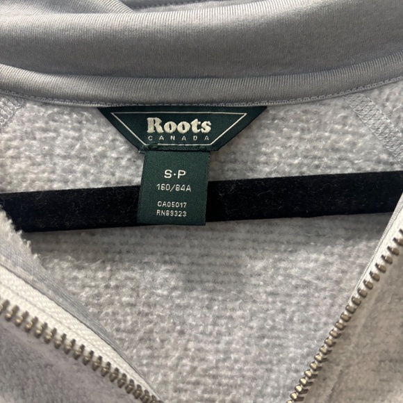 Roots Quarter Zip Sweater - Picture 2 of 5